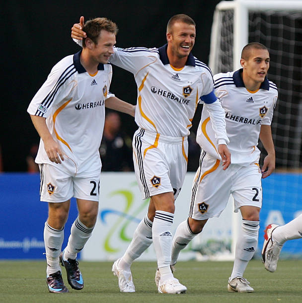 使雙方密切 使雙方密切