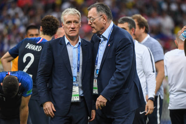 刻送出了一 刻送出了一